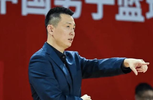 半岛体育官网-卢伟:北京虽缺兵少将但阵容深厚;队伍非常团结这一点很重要